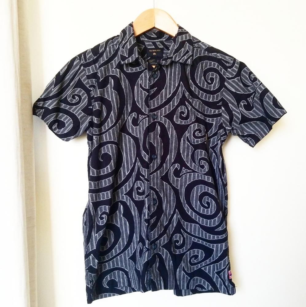 Quicksilver Boys Tribal Hawaiin Button Down Shirt